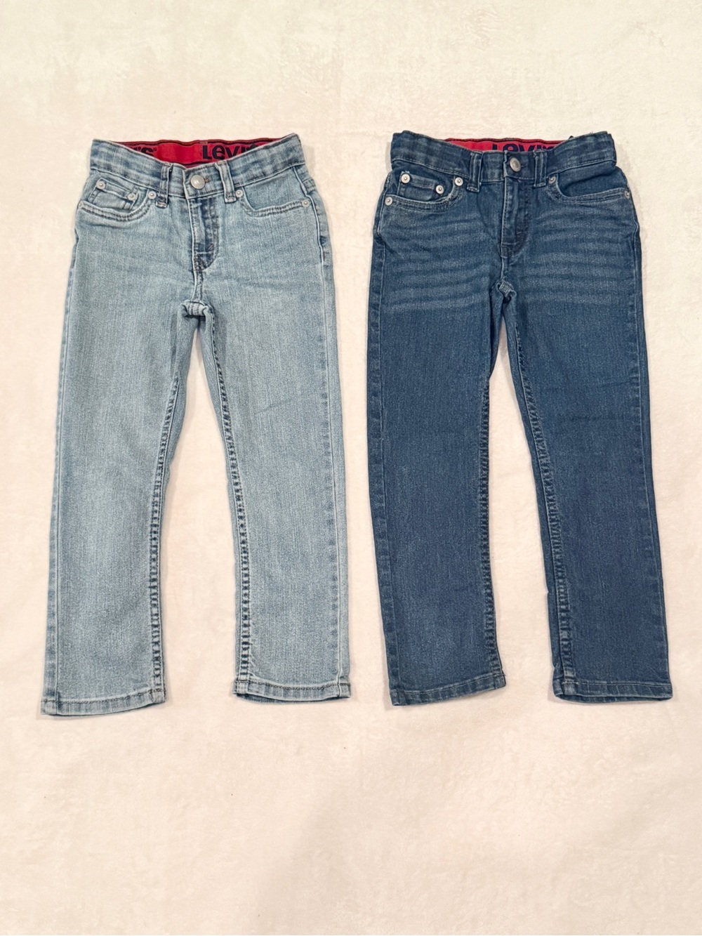 5T Levi's Kids 2-Pack adjustable waist Jeans - Light Blue & Dark Blue